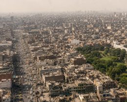 When the City Refuses to Cool: How Urban Growth Intensifies Extreme Heat