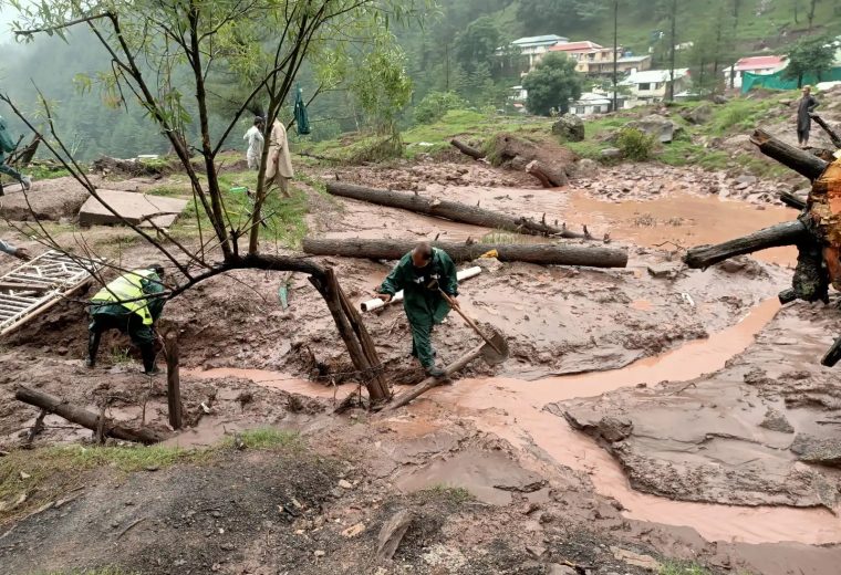 Heavy Rain in Murree Triggers Flooding and Raises Landslide Risk