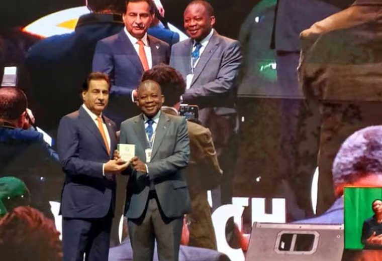 Pakistan Parliament Receives Inaugural Green Mace Award for Sustainability Efforts