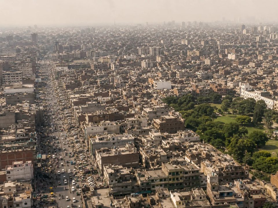 When the City Refuses to Cool: How Urban Growth Intensifies Extreme Heat