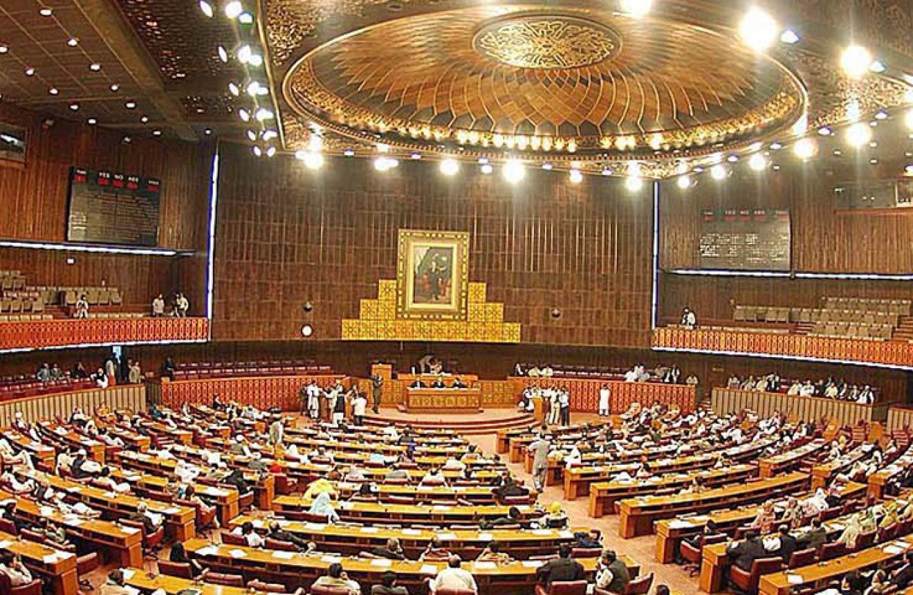 Pakistan’s Climate Budget Cuts Raise Alarm as Environmental Risks Intensify