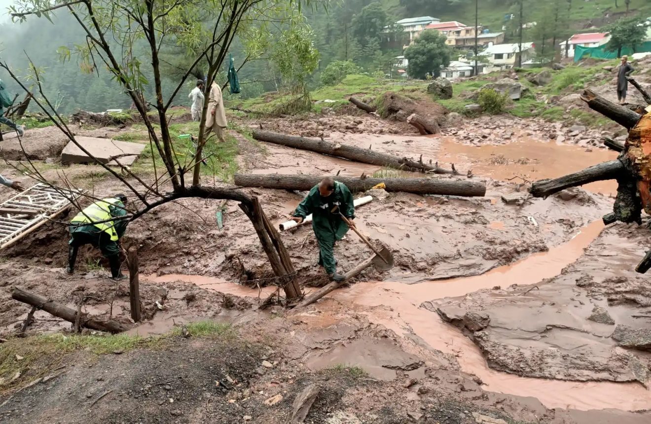 Heavy Rain in Murree Triggers Flooding and Raises Landslide Risk