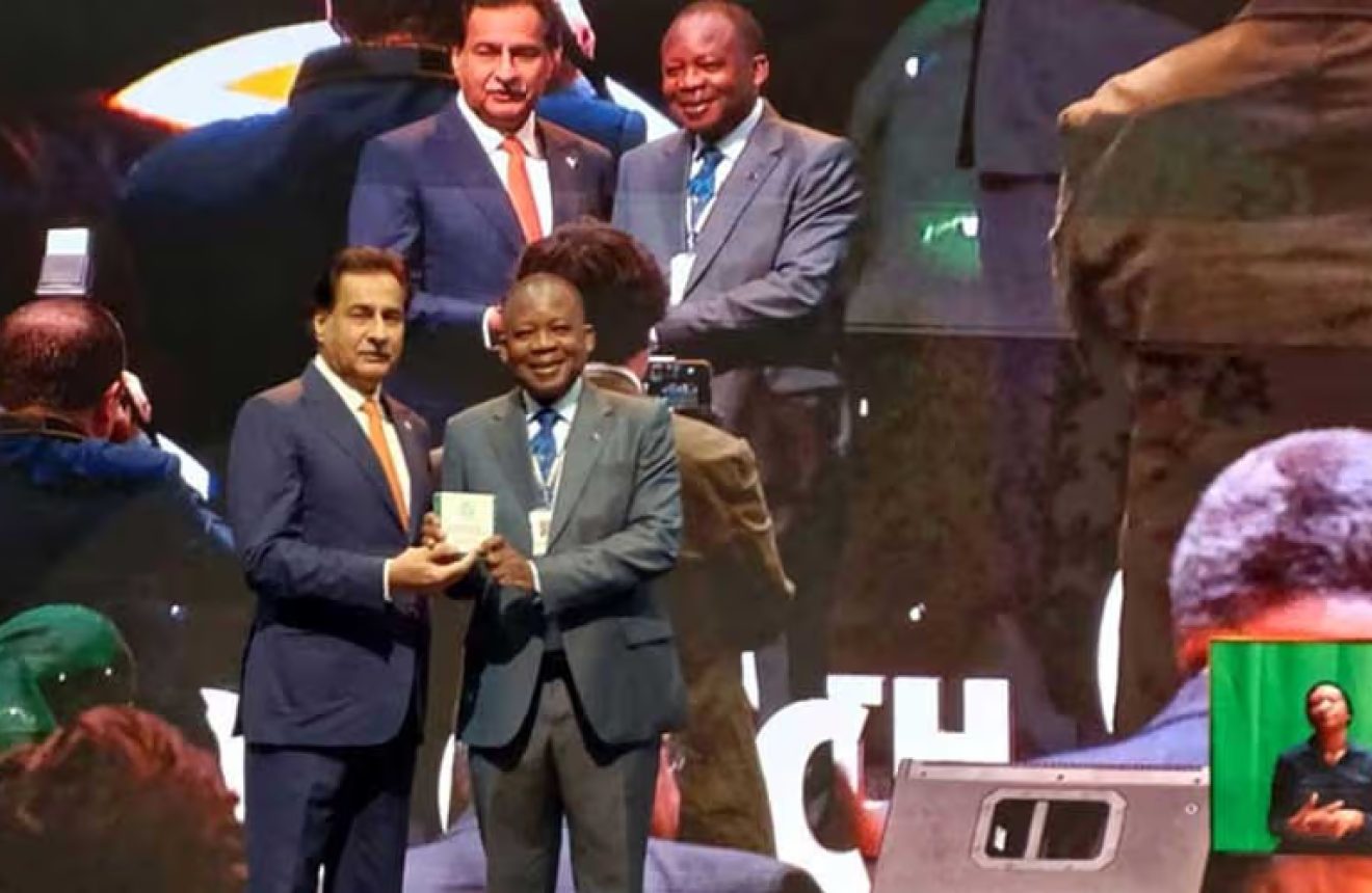 Pakistan Parliament Receives Inaugural Green Mace Award for Sustainability Efforts
